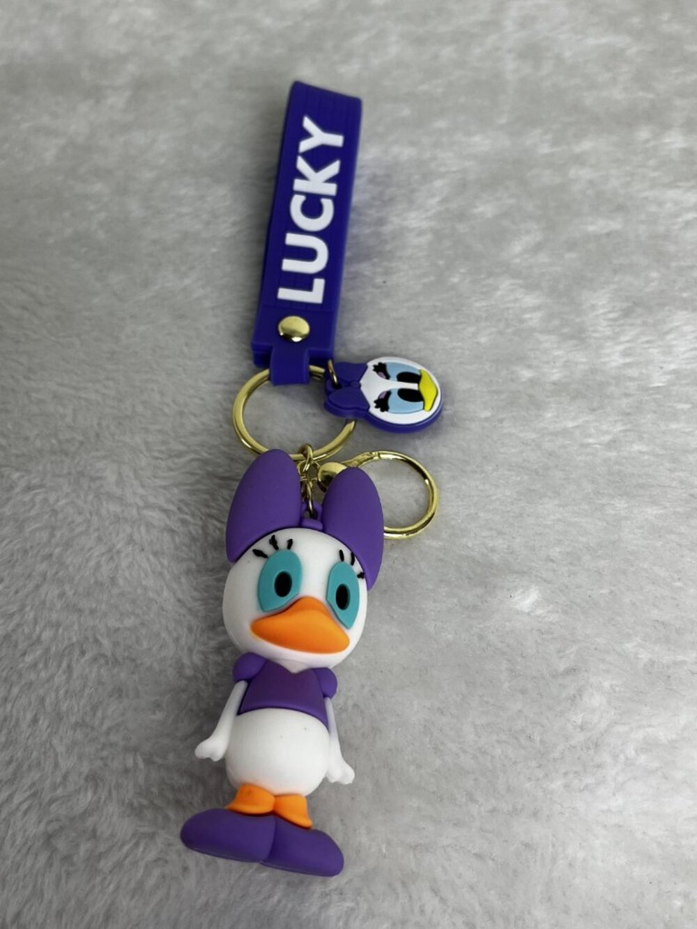 Classic cartoon Daisy keychain pendant